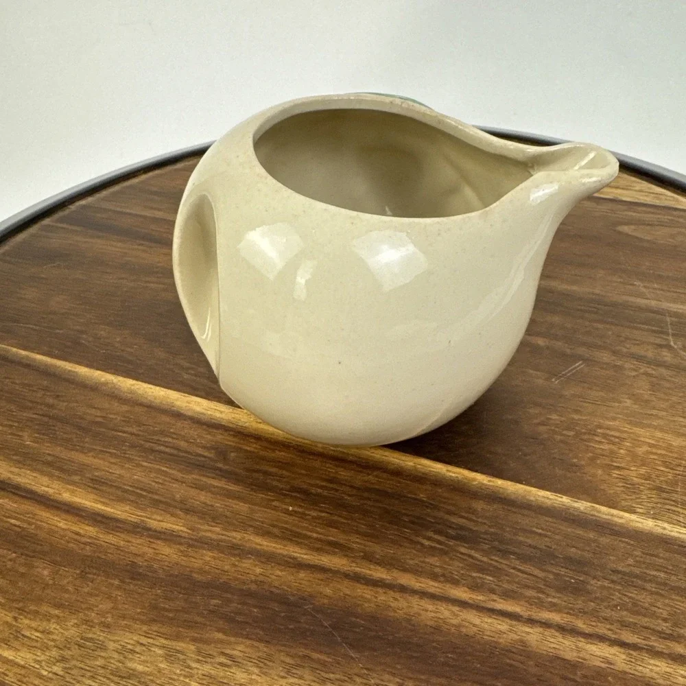 Vintage Apple Ceramic Creamer Sugar Salt‎ Pepper Shaker Set Cream Red Farmhouse